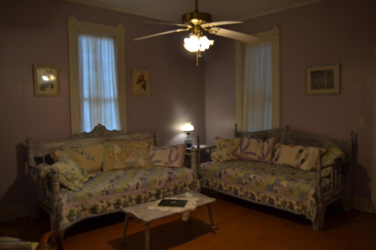 Carleton House Bed And Breakfast Bonham Kültér fotó